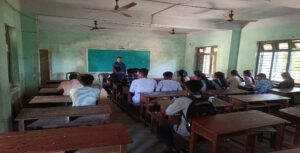 बुनियादपुर में शिक्षकों का बुरा हाल! 4 महीने से वेतन बंद, संकट में ‘करखा सारथी’ स्कूल