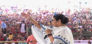 “जितना चेहरा दिखेगा, उतना वोट कटेगा!” अमित शाह के बंगाल प्रवास पर ममता बनर्जी का तीखा हमला!