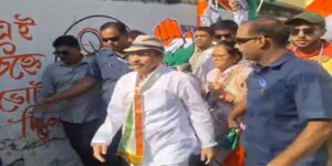 बहरामपुर में बवाल: अधीर के प्रचार में लगातार तीसरे दिन बाधा, चुनाव आयोग ने पुलिस अधिकारी पर लिया एक्शन