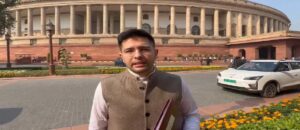 राघव चड्ढा को बड़ा झटका! ‘आप’ ने राज्यसभा के उप-नेता पद से हटाया, बोलने का समय भी छीना