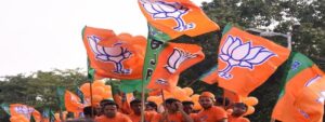 नंदीग्राम में दबंगई! बीजेपी नेता ने बुजुर्ग को सरेआम पीटा, बॉडीगार्ड ने भी बरसाए थप्पड़; वीडियो वायरल