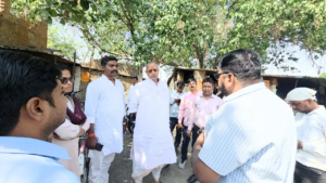 पानी नहीं तो माफी नहीं! ग्रामीणों की शिकायत पर भड़के रत्नाकर मिश्र, २२ तारीख का दिया अल्टीमेटम
