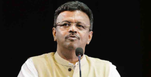 ईडी-सीबीआई केस के साये में चुनावी मैदान में फिरहाद हकीम, जानें उनकी चल-अचल संपत्ति का पूरा ब्योरा