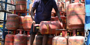 LPG बुकिंग के नाम पर बैंक अकाउंट हो रहा खाली! साइबर ठगों ने बिछाया नया जाल, गृह मंत्रालय का अलर्ट