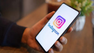 Instagram यूजर्स की मौज! अब डिलीट नहीं करना पड़ेगा गलत कमेंट, आया धांसू अपडेट